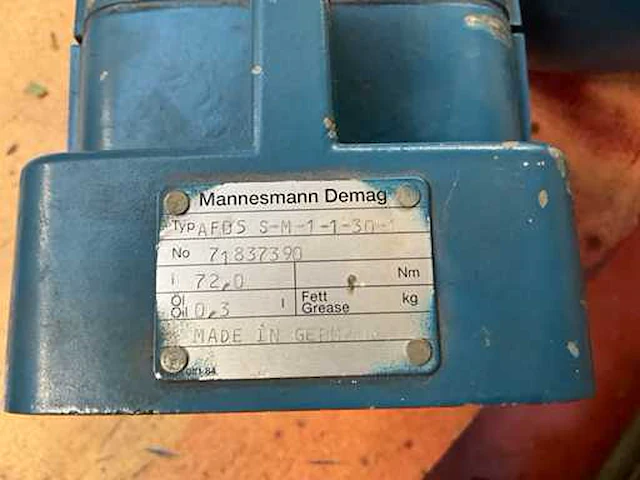 Demag divers lot met een motor, katrijmotorreduktie, remdeksels… - afbeelding 10 van  11