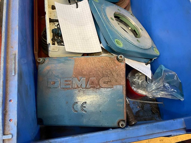 Demag diverse onderdelen waaronder remschijf, jalousie etc. - afbeelding 2 van  4