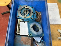 Demag diverse onderdelen waaronder remschijf, jalousie etc. - afbeelding 3 van  4
