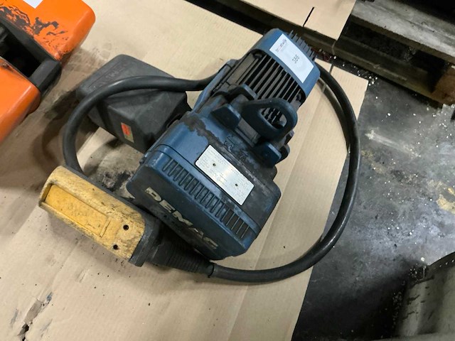 Demag elektrische kettingtakel - afbeelding 1 van  3