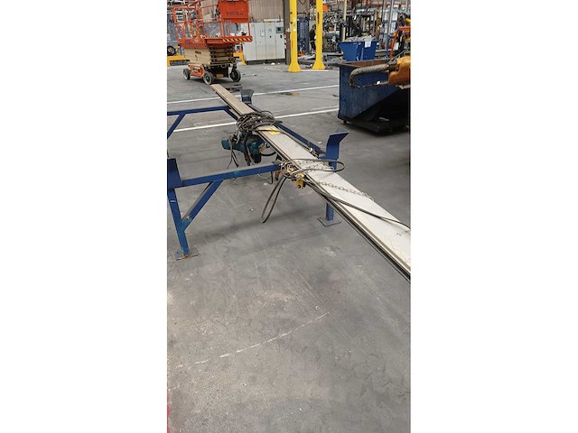Demag elektrische takel op alu looprail - afbeelding 1 van  1