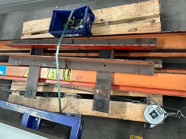 Demag kraanbaan 250 kg met balancer rema - afbeelding 15 van  16