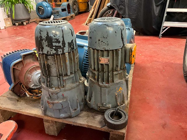 Demag motoreduktorenks7 + 16/6k8-2 - afbeelding 1 van  5