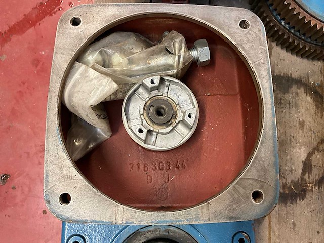 Demag reduktie af08-m-0-1-50-1 i=58,6 - afbeelding 4 van  4