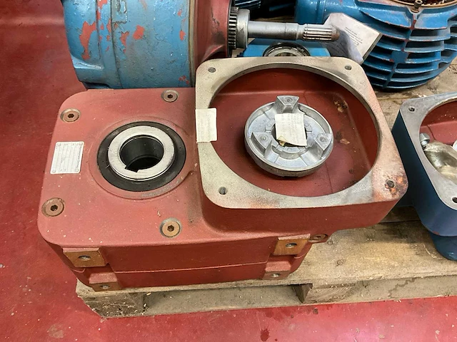 Demag reduktie af10l b14-0-20 i=22,8 - afbeelding 1 van  4