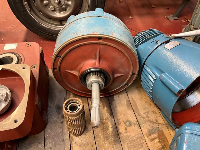 Demag reduktie p23 en holle as p23/p400 - afbeelding 1 van  4