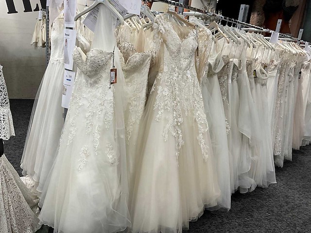 Demetrios bruidsjurken (20x) - afbeelding 1 van  46