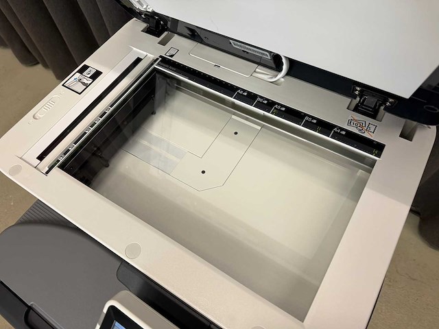 (demo machine) konica minolta bizhub c3351 - multifunctionele full color laserprinter - afbeelding 6 van  12