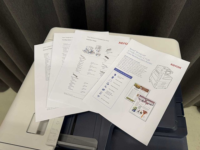 (demo machine) xerox versalink c7130 - multifunctionele full color laserprinter - afbeelding 6 van  14
