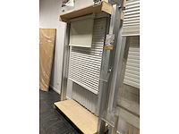 Demo modellen gordijnen, tafels, stoelen, grote plant enz - afbeelding 2 van  20