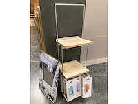 Demo modellen gordijnen, tafels, stoelen, grote plant enz - afbeelding 10 van  20