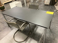 Demo modellen gordijnen, tafels, stoelen, grote plant enz - afbeelding 12 van  20