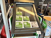 Demo stand fakro incl dakvenster - afbeelding 1 van  5