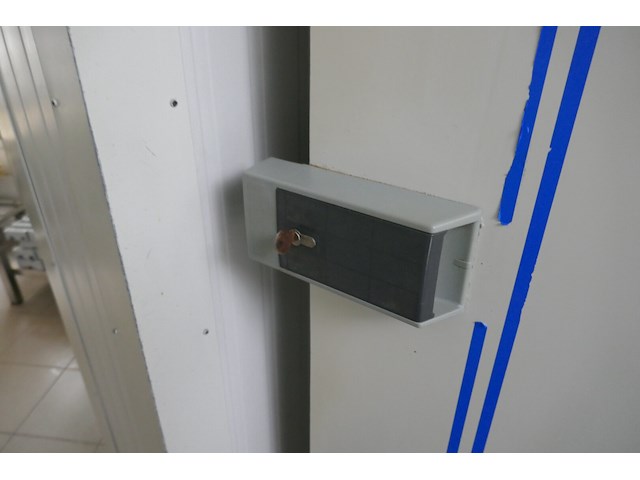 Demontabele koelcel met 2 miniboxen koel en vriesruimtes - afbeelding 2 van  11