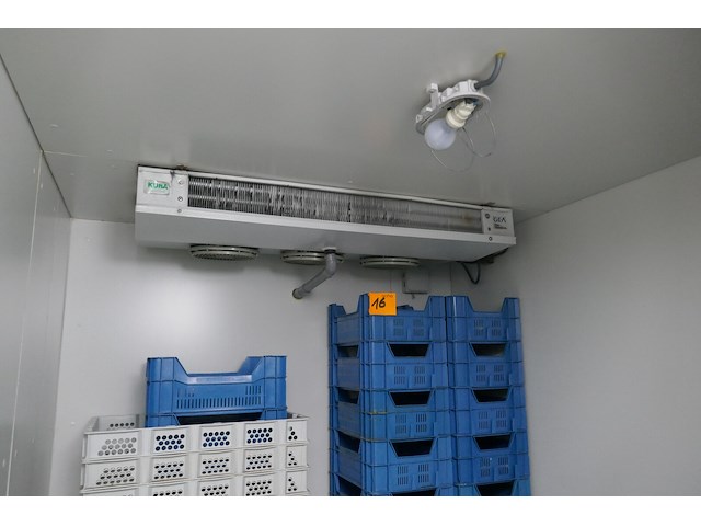 Demontabele koelcel met 2 miniboxen koel en vriesruimtes - afbeelding 9 van  11