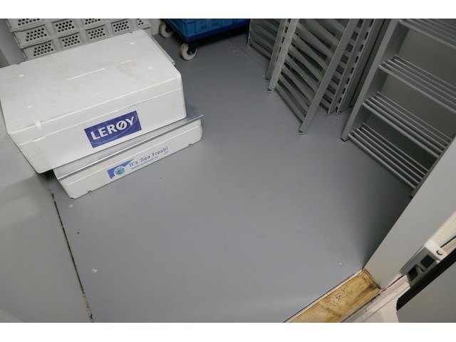 Demontabele koelcel met 2 miniboxen koel en vriesruimtes - afbeelding 10 van  11