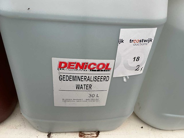 Denicol inhoud 30 liter gedemineraliseerd water (2x) - afbeelding 1 van  1