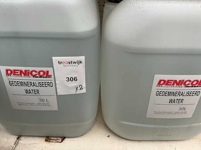 Denicol inhoud 30 liter gedistilleerd water (2x) - afbeelding 1 van  1