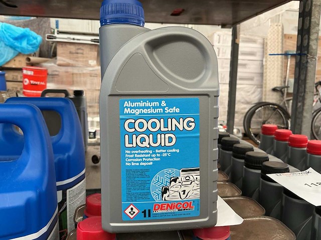 Denicol,inhoud 1 liter koelvloeistof (8x) - afbeelding 1 van  1