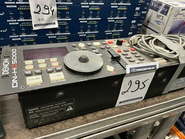 Denon dn-hc5000 dj controller - afbeelding 3 van  3
