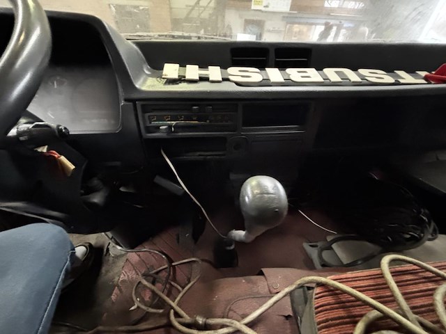 Depannagewagen misubishi,1987 - afbeelding 3 van  17