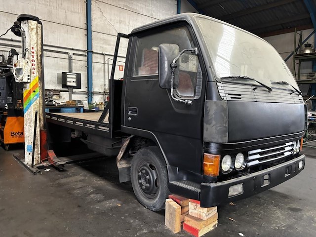 Depannagewagen misubishi,1987 - afbeelding 11 van  17