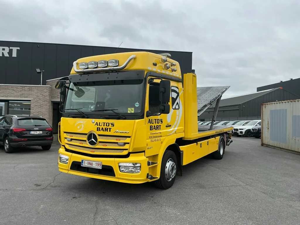 Depannagewagens, voertuigen, heftrucks, kinderscooters en stellingen