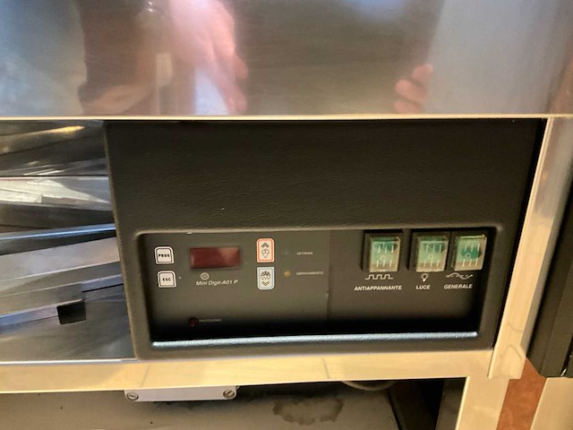 Deranieri koeltoonbank display - afbeelding 6 van  14