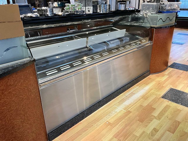 Deranieri koeltoonbank display - afbeelding 8 van  14