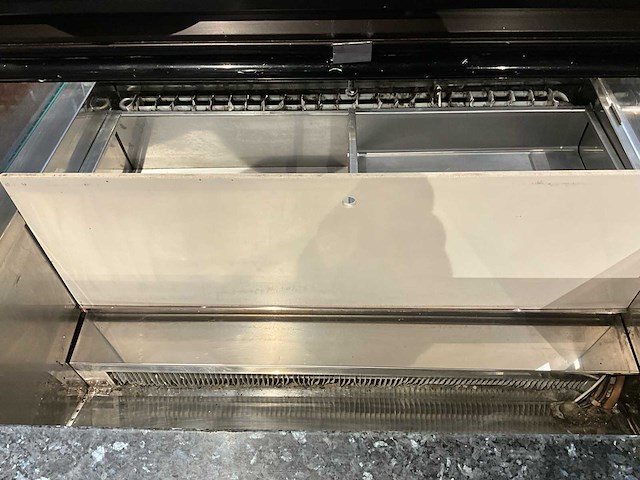 Deranieri koeltoonbank display - afbeelding 13 van  14