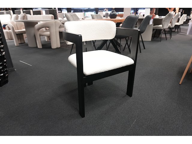 Design armstoel zwart frame wit bouclé – set van 4 - afbeelding 1 van  10