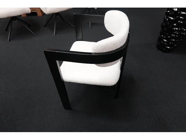Design armstoel zwart frame wit bouclé – set van 4 - afbeelding 4 van  10