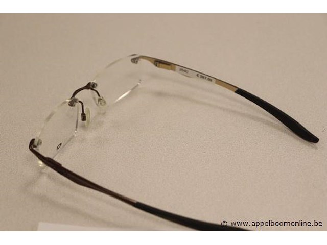 Design brilmontuur oackley - afbeelding 3 van  3