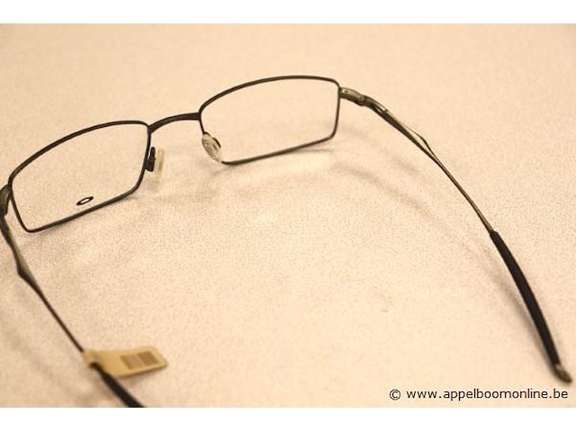 Design brilmontuur oackley - afbeelding 3 van  3