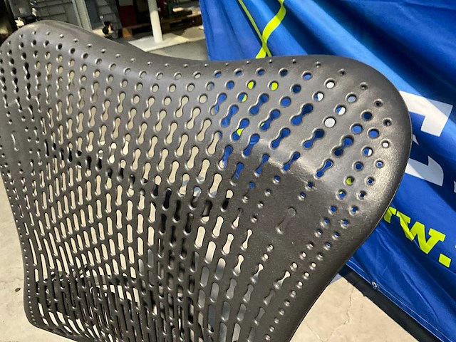 Design bureastoel herman miller mirra 1 (2x) - afbeelding 4 van  12