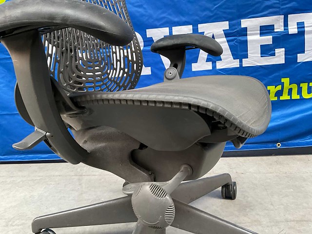 Design bureastoel herman miller mirra 1 (2x) - afbeelding 9 van  12