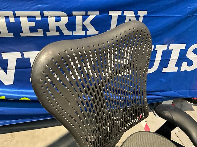 Design bureastoel herman miller mirra 1 - afbeelding 3 van  11