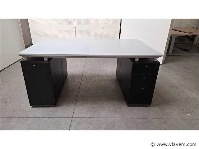 Design bureau bulo m166 - afbeelding 1 van  15