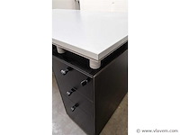 Design bureau bulo m166 - afbeelding 15 van  15