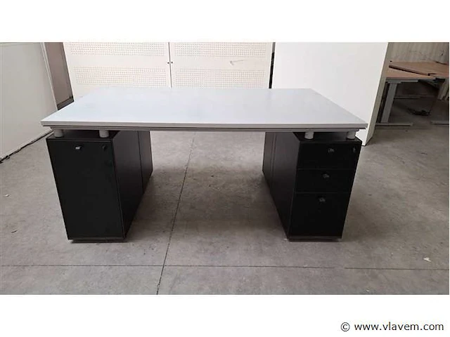 Design bureau bulo m166 - afbeelding 1 van  15