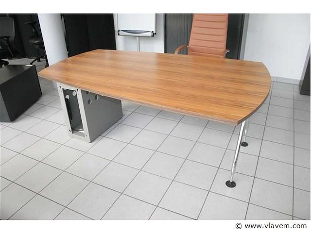 Design bureau vitra ad-hoc - afbeelding 1 van  5
