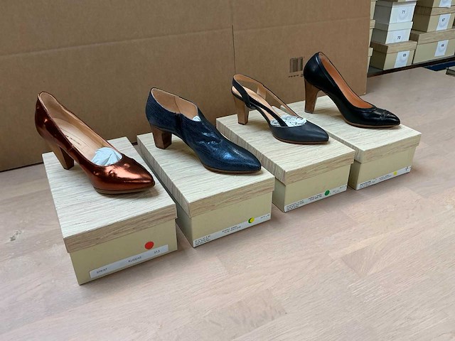 Design damesschoen 37,5 (4x) - afbeelding 2 van  10