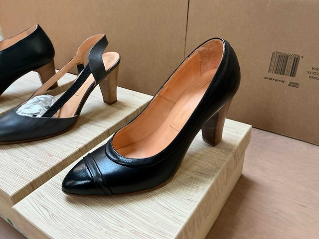 Design damesschoen 37,5 (4x) - afbeelding 3 van  10