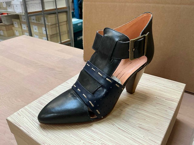 Design damesschoen 38 (5x) - afbeelding 2 van  12