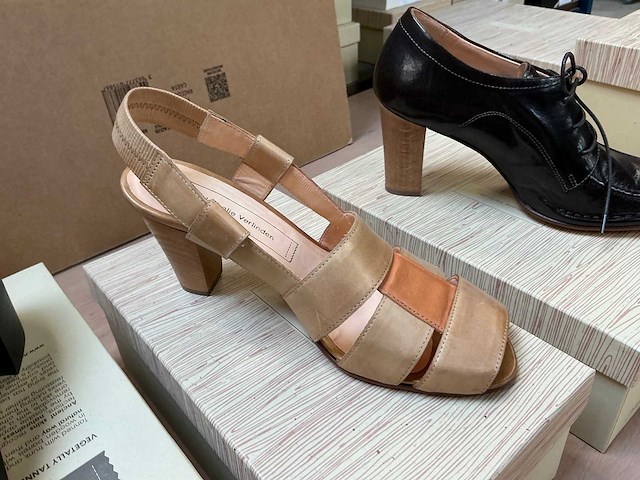 Design damesschoen 38 (6x) - afbeelding 9 van  13