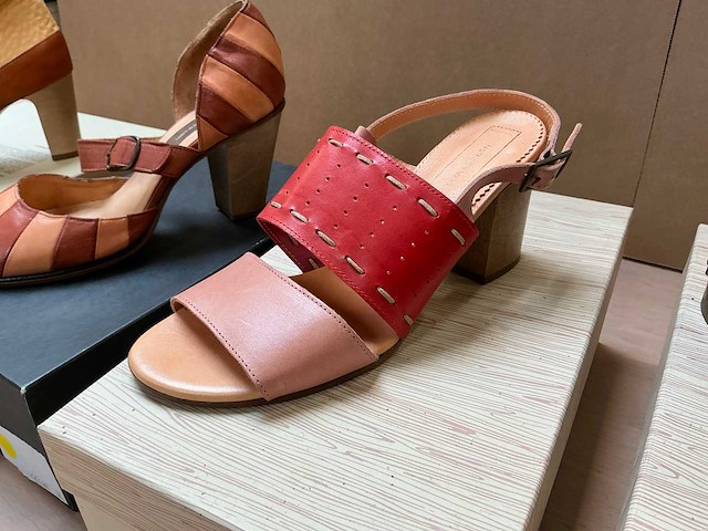 Design damesschoen 38 (6x) - afbeelding 10 van  13