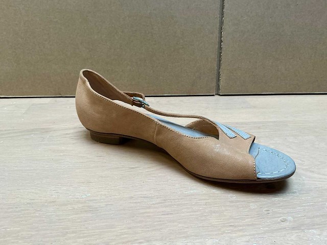 Design damesschoen 38 - afbeelding 2 van  7