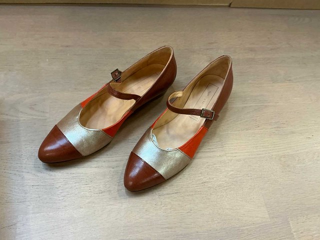 Design damesschoen 38 - afbeelding 3 van  7