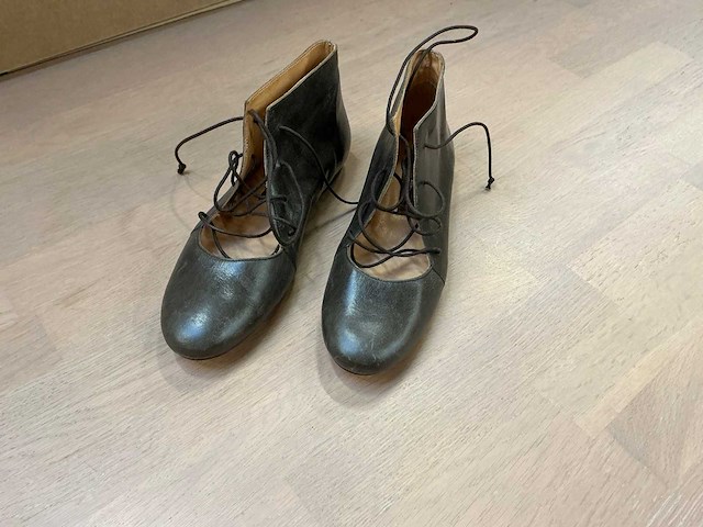 Design damesschoen 38 - afbeelding 3 van  8