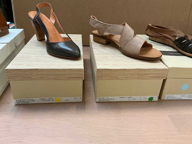Design damesschoen (6x) - afbeelding 7 van  16